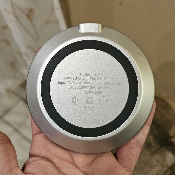 AT&T Wireless charger - Picture 3 of 11
